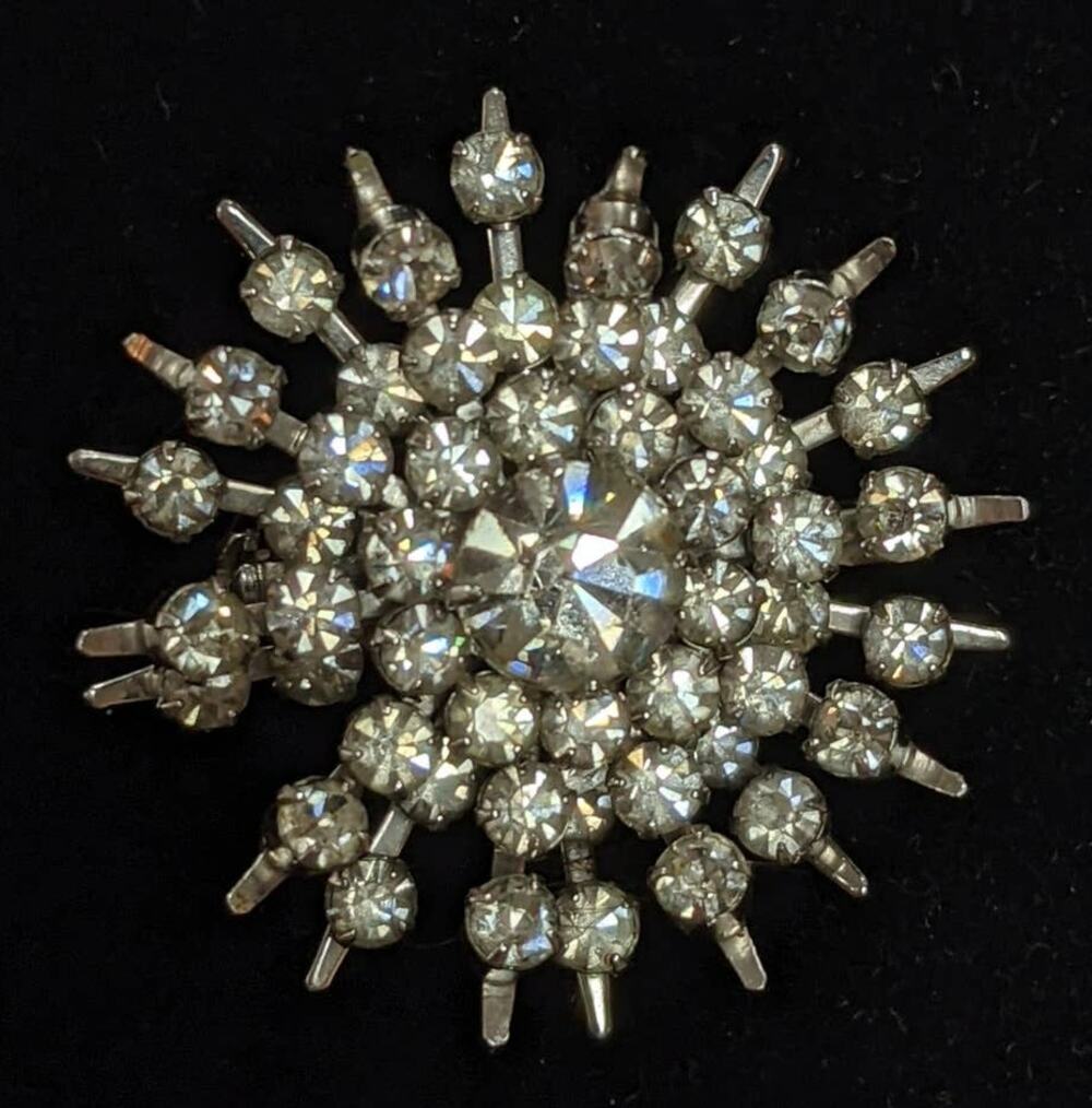 Vintage Starburst Rhinestone Brooch Pin Silver Tone Metal Snowflake
